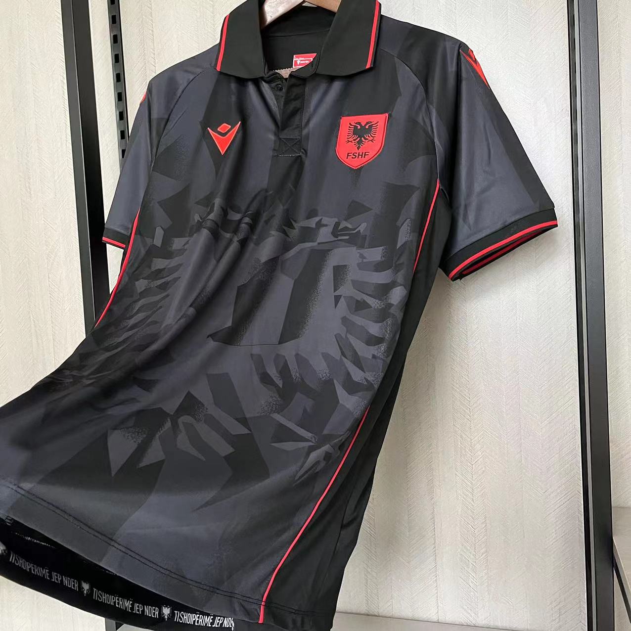 Kit nero Albania 23-24
