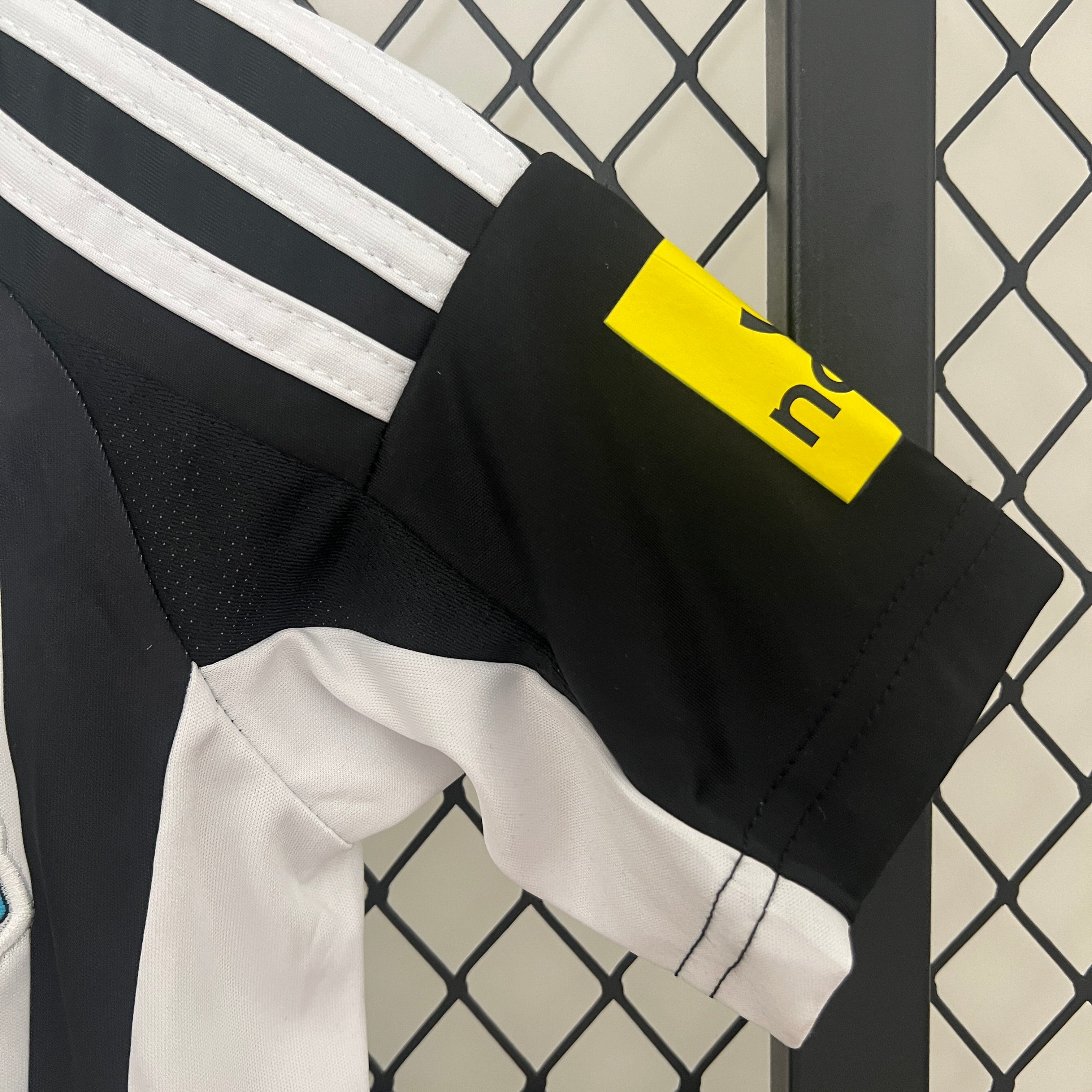 Newcastle 24-25 Kindertrikot