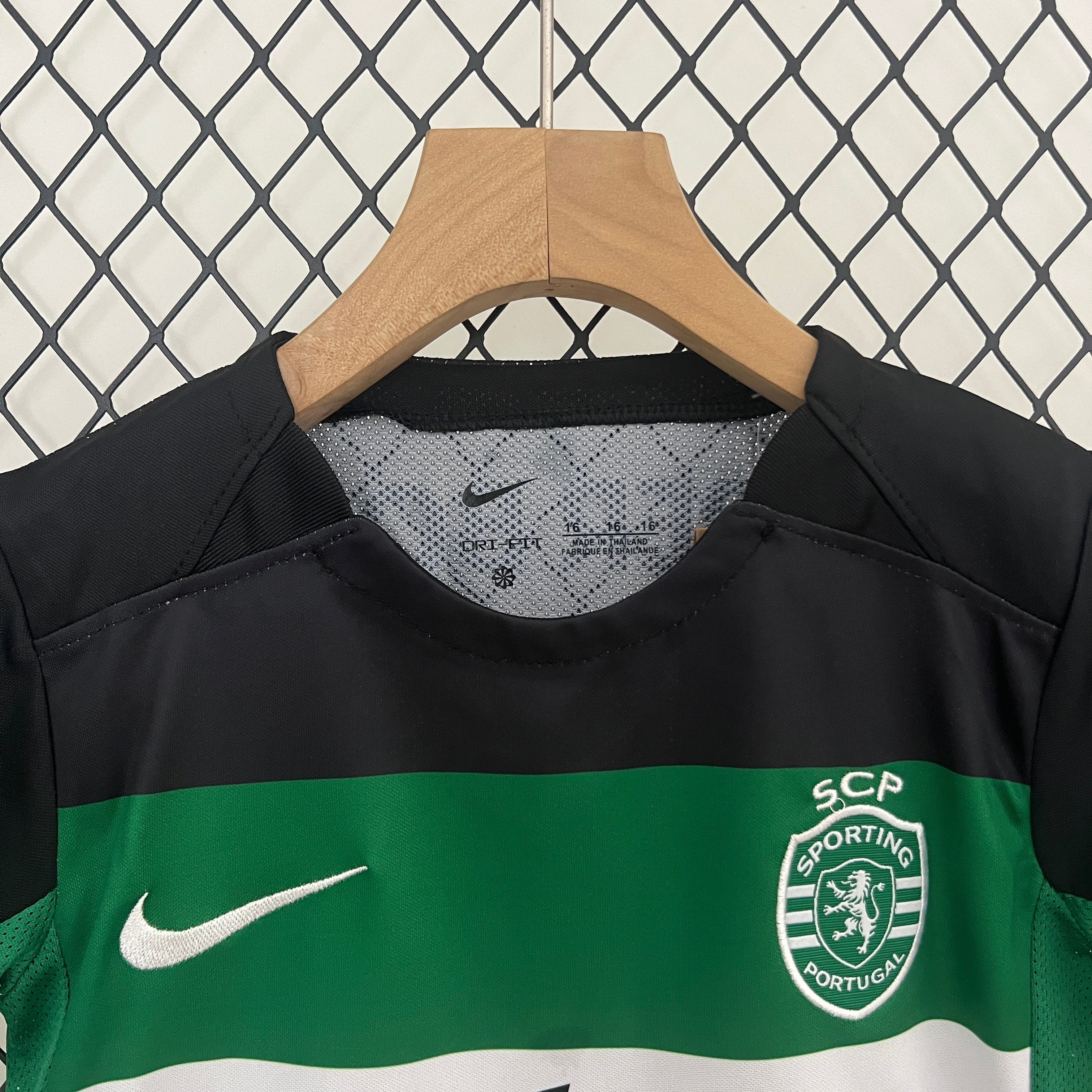 Sporting Lissabon 24-25 Kindertrikot