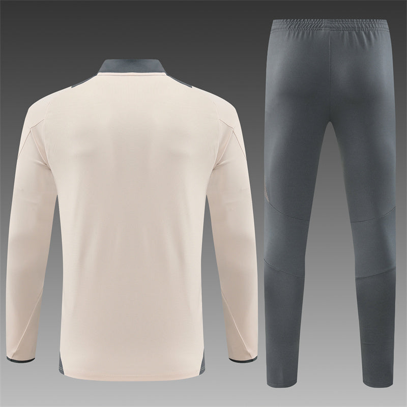 Real Madrid Trainingsanzug Creme