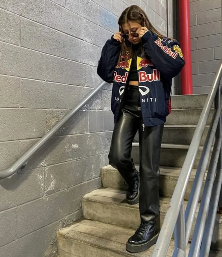 Red Bull Racing F1 Team Jacke - Marineblaue Motorsport Bomberjacke mit bestickten Sponsoren