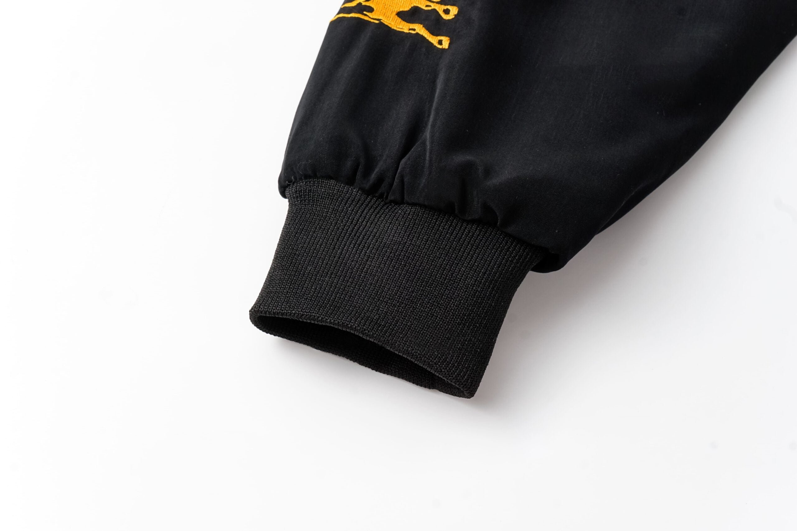 Lamborghini Racing Team Jacke – Schwarzer Motorsport Reißverschluss mit gold bestickten Logos