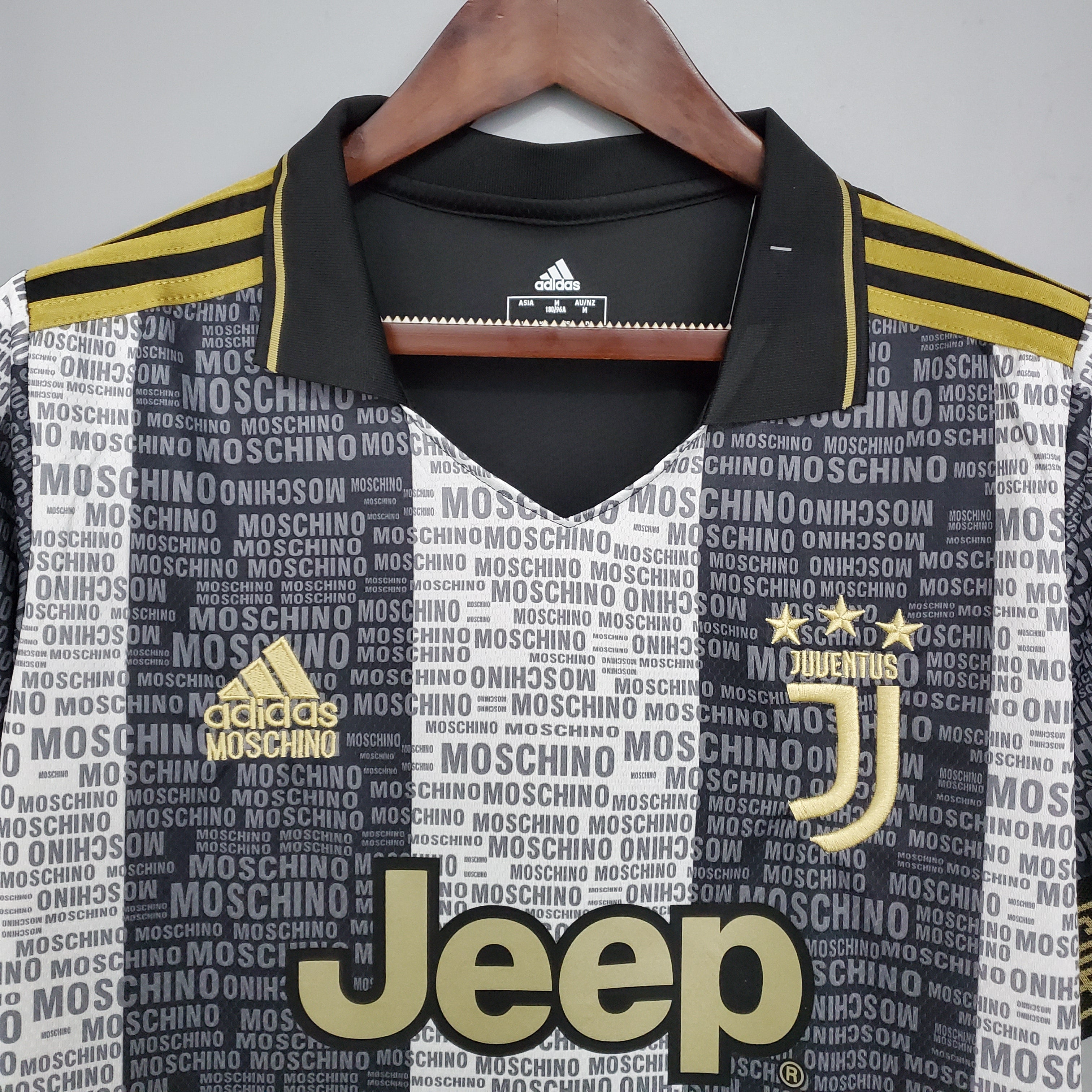 Juventus X Moschino Sonderdesign 21/22
