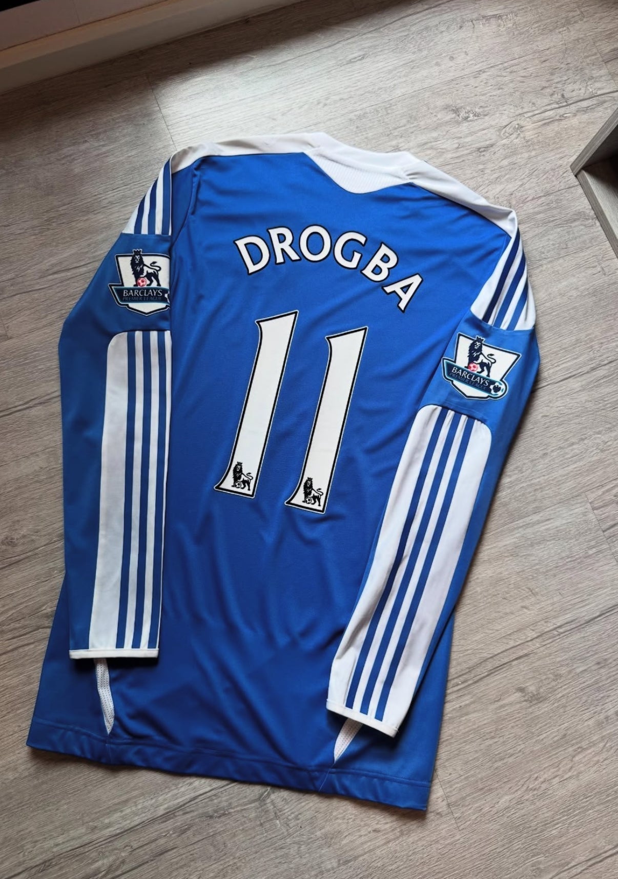 Chelsea 2011-2012 Retrotrikot mit langen Ärmeln