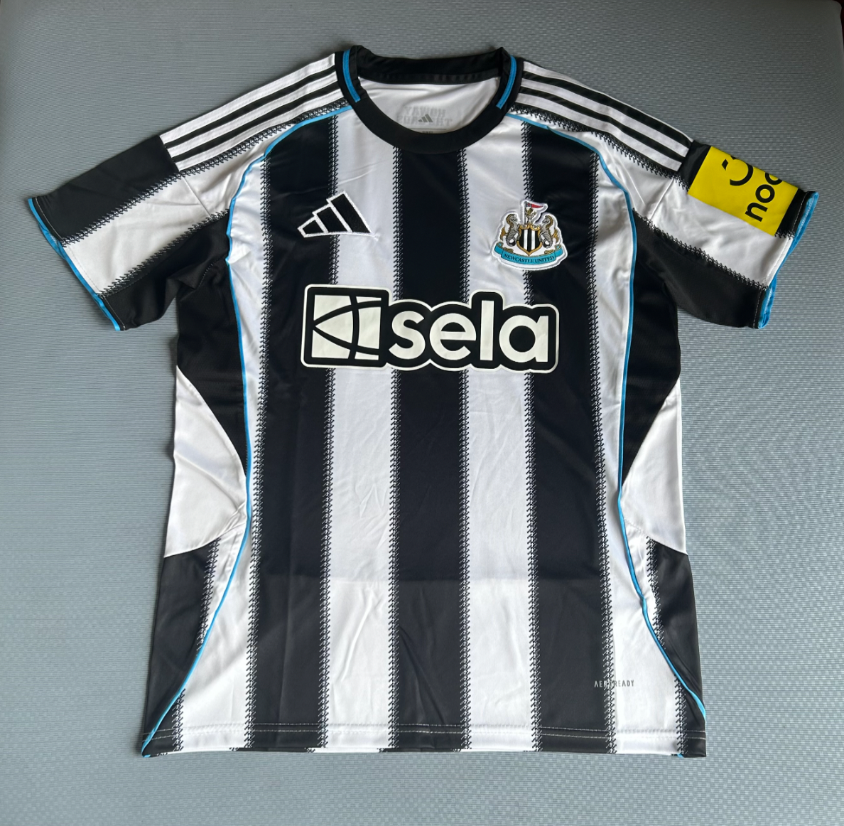 Newcastle Heimtrikot 2025/2026