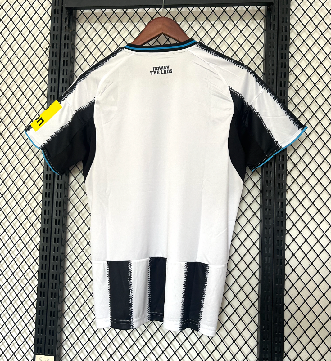 Newcastle Heimtrikot 2025/2026
