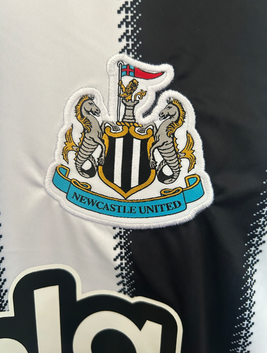 Newcastle Heimtrikot 2025/2026