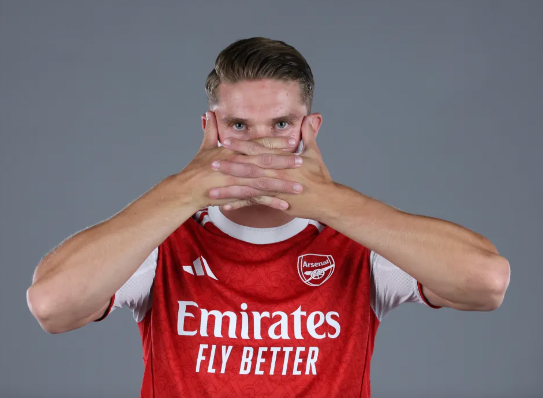Kit casa Arsenal 2025-2026