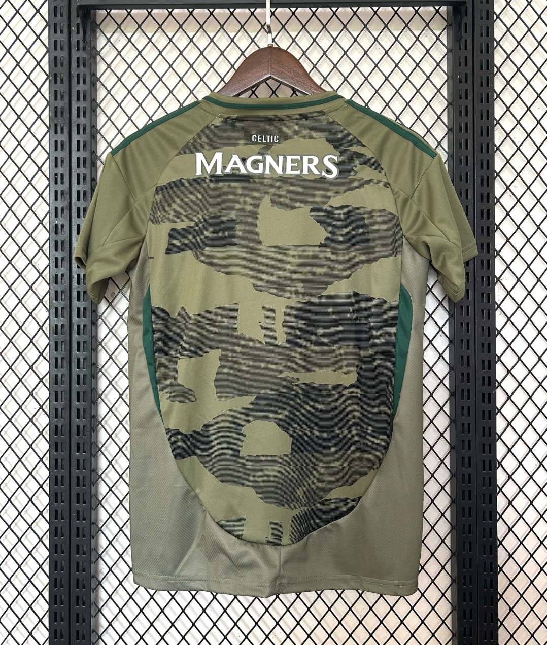 Celtic 2024–2025 Drittes Trikot Camouflage