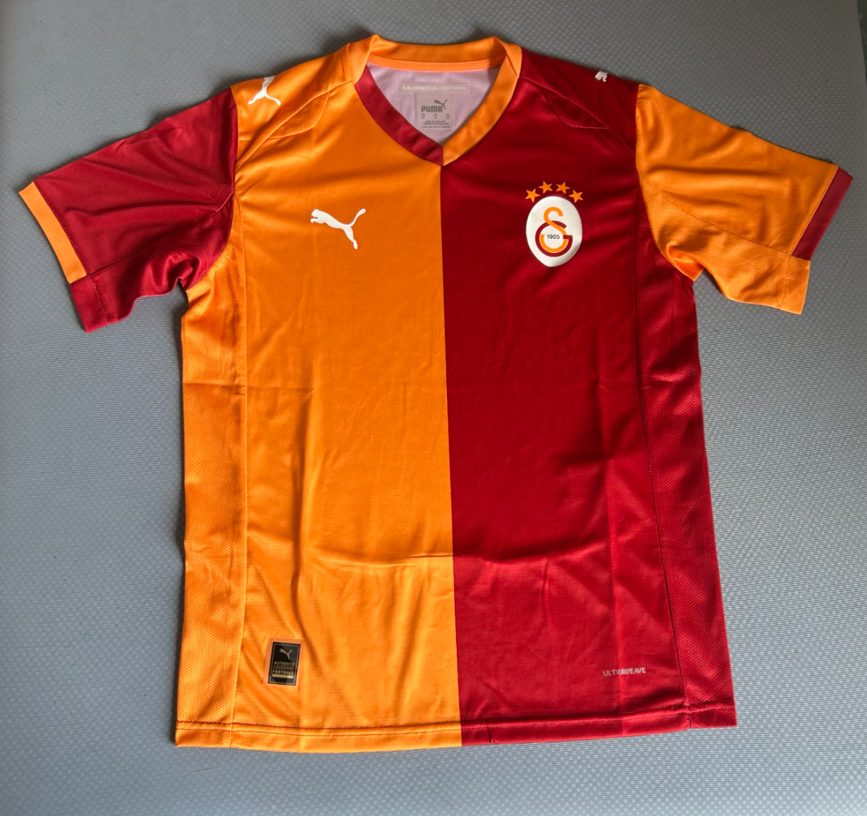Camiseta local Galatasaray 2025/26