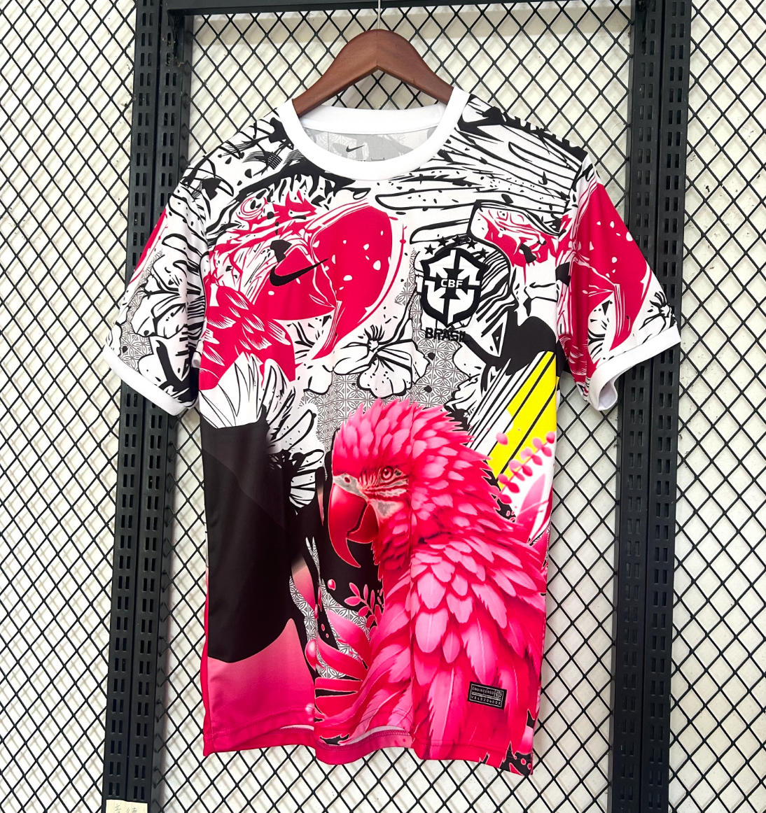 Camiseta Loro Rosa Brasil Edición Especial 2026