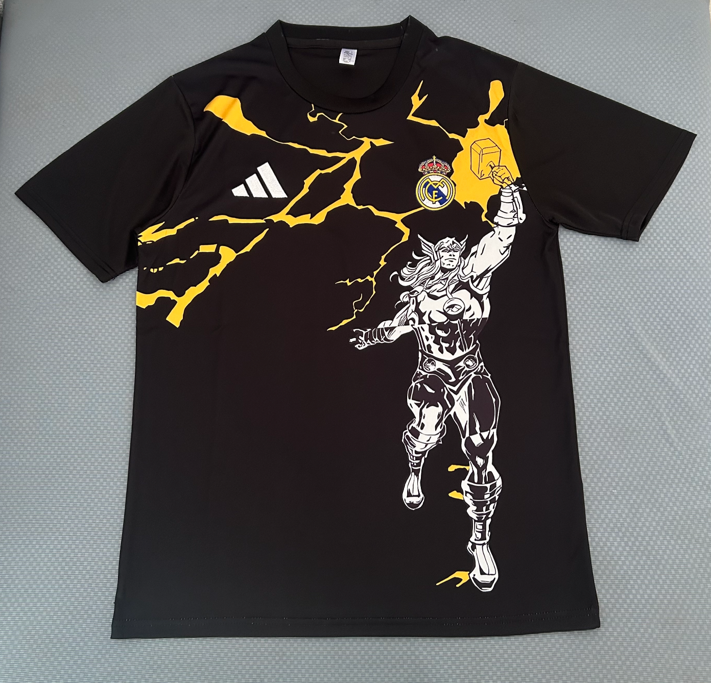 Real Madrid Avengers Sonderedition Trikot