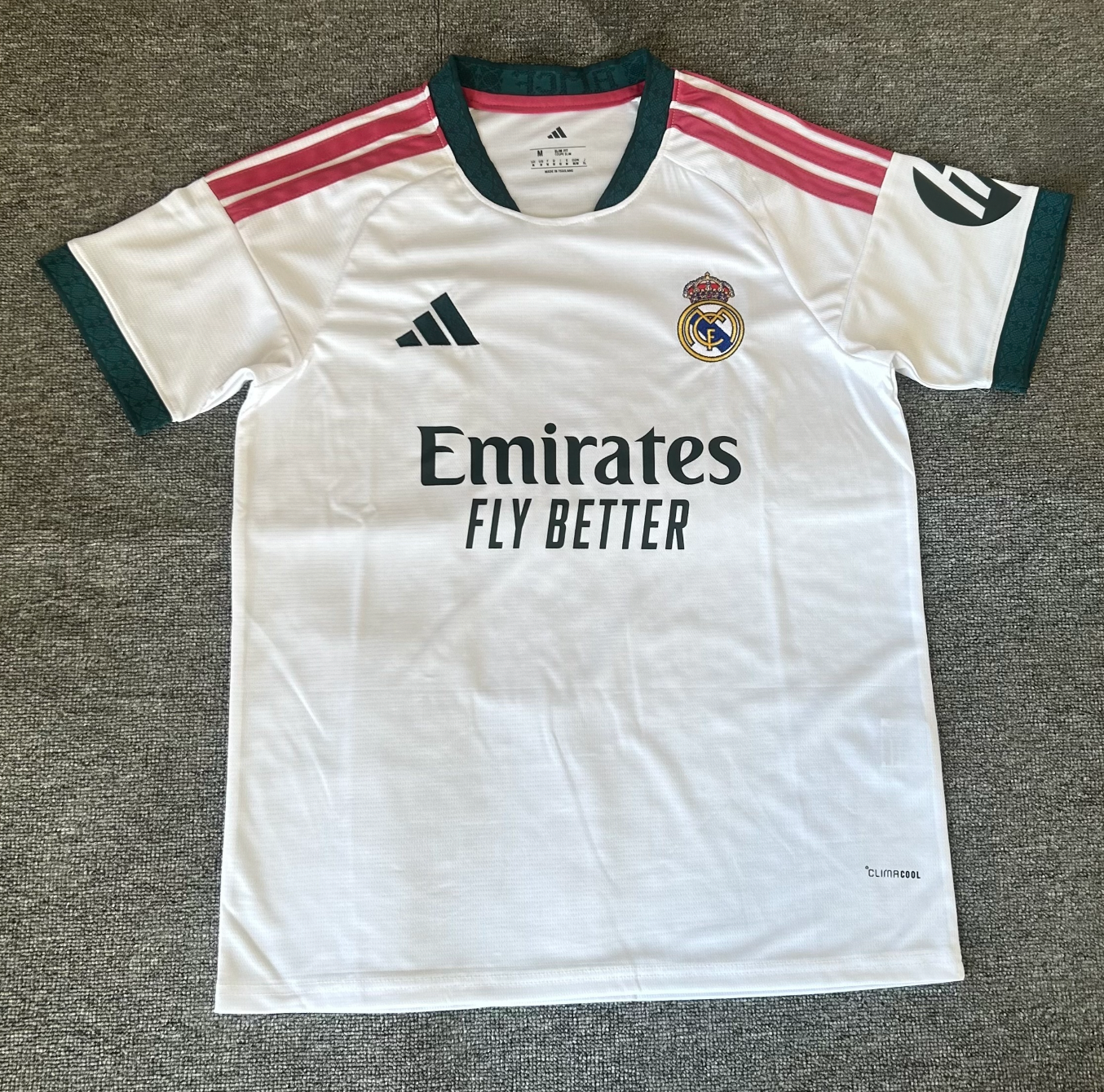 Real Madrid 2026/2027 Fußballtrikot