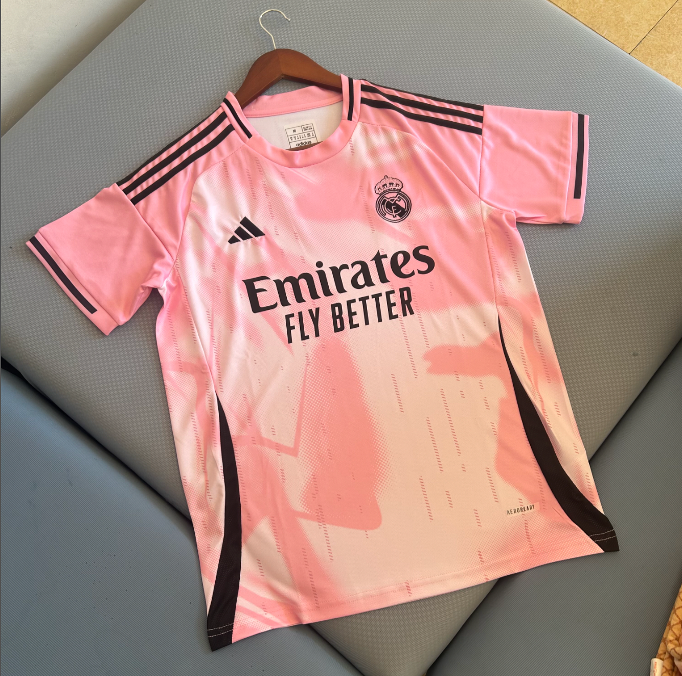 Real Madrid Pinkes Trikot