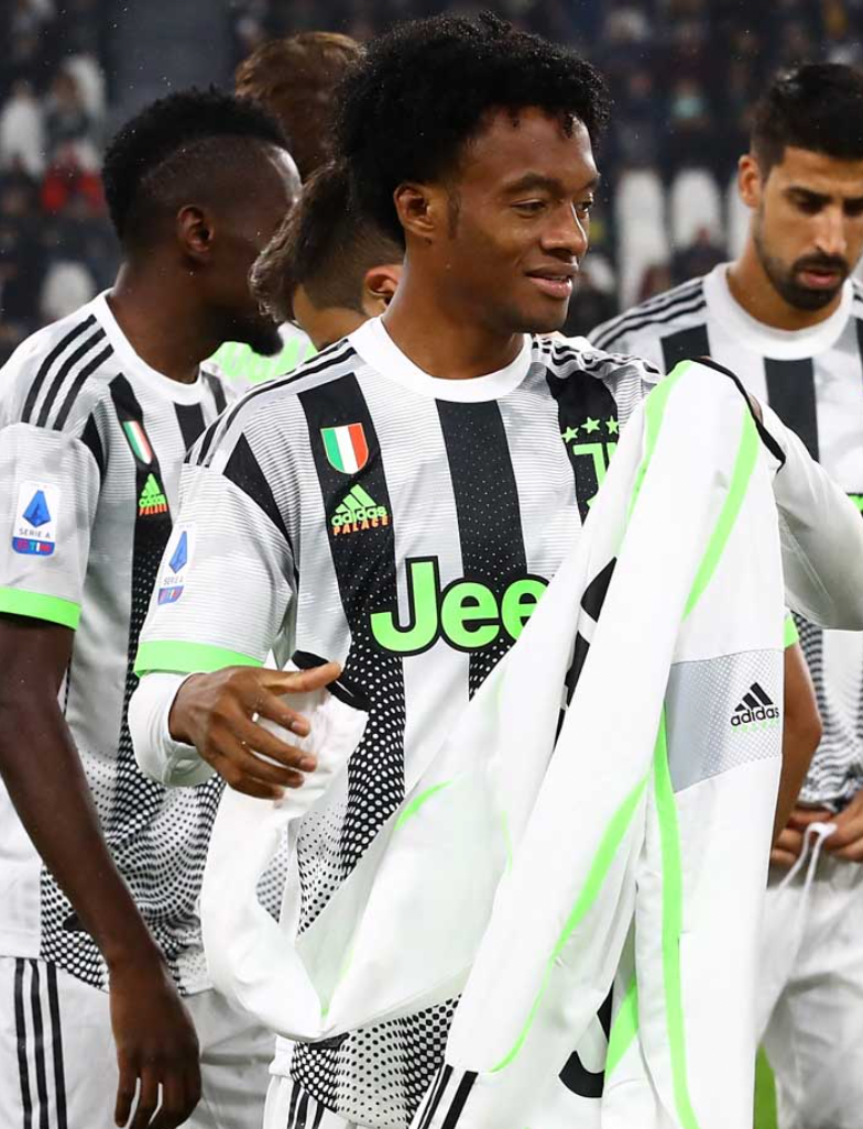 Maglia edizione speciale Juventus x Palace 2020