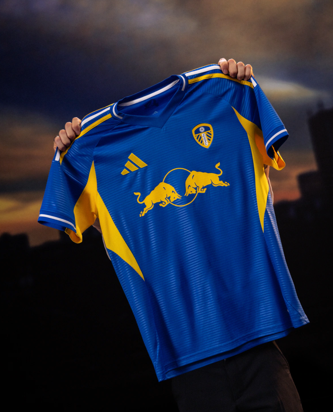 Leeds United 2025/2026 Auswärtstrikot