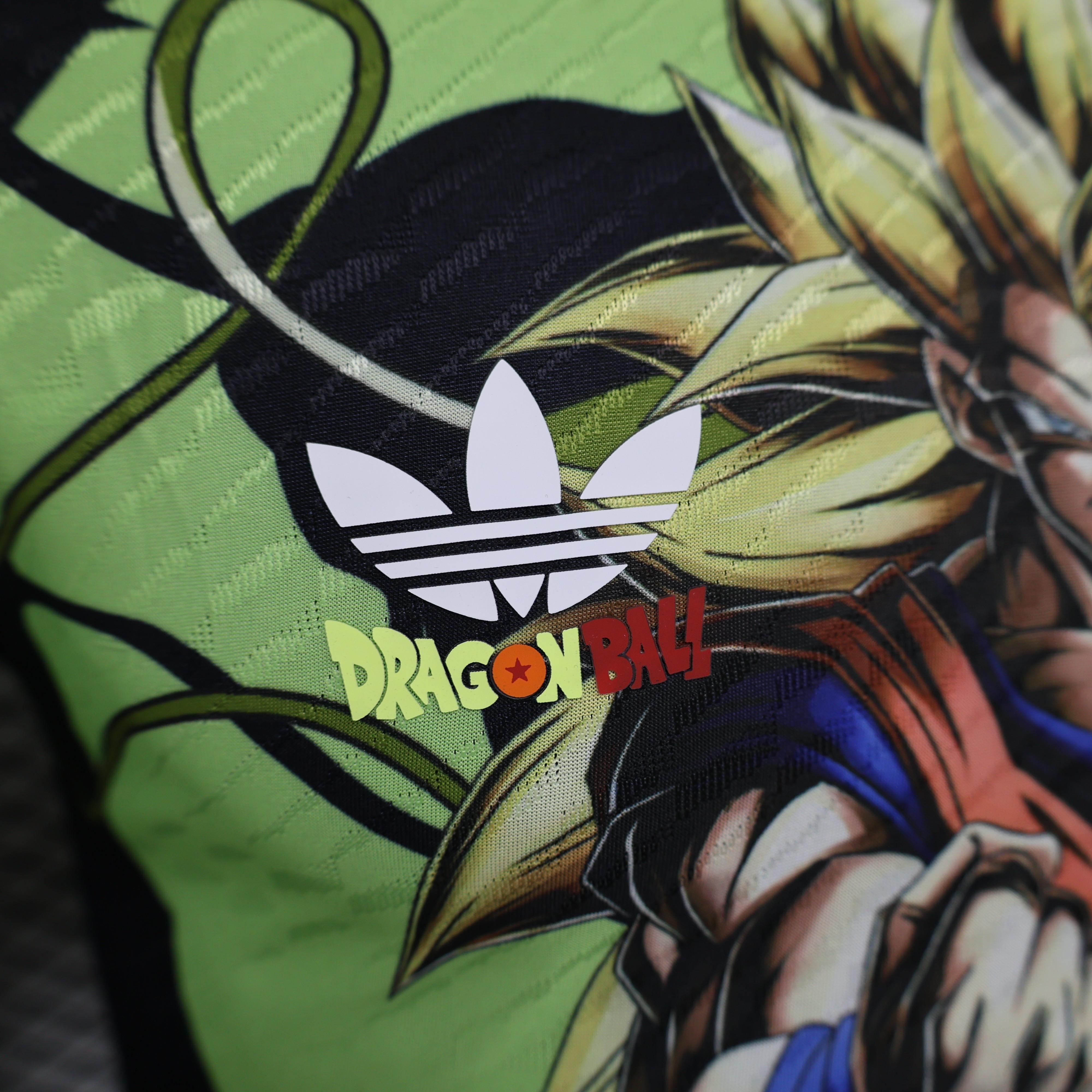 Japan „Grüner Dragon Ball“ Sondertrikot