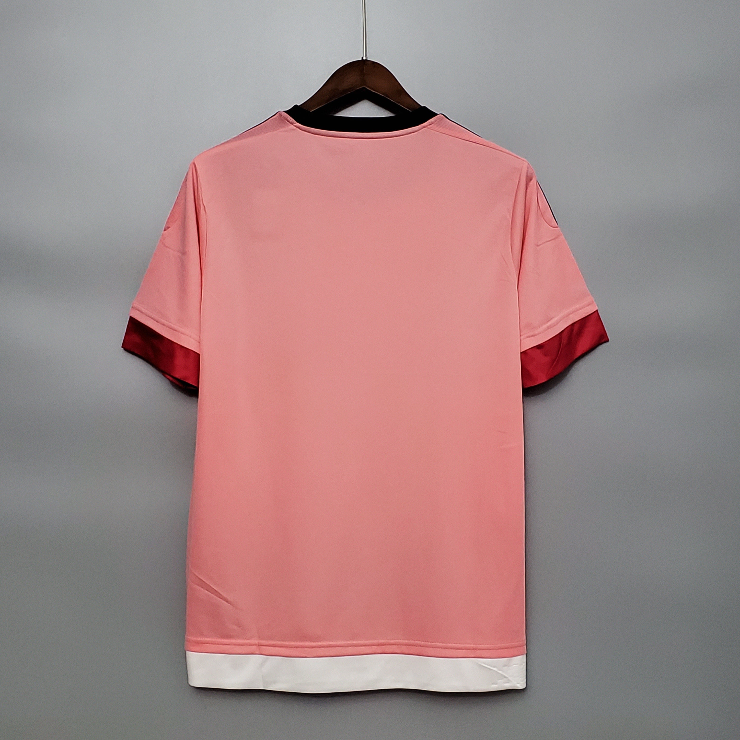 2015-2016 Juventus Auswärts Retro Trikot Pink