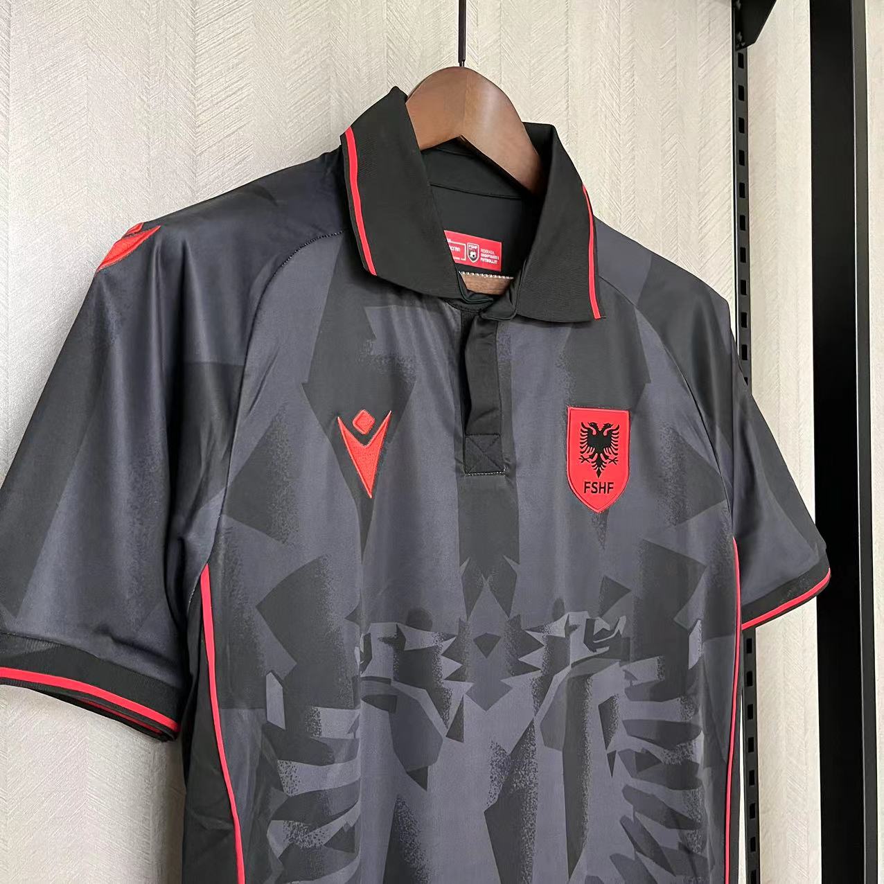 Kit nero Albania 23-24