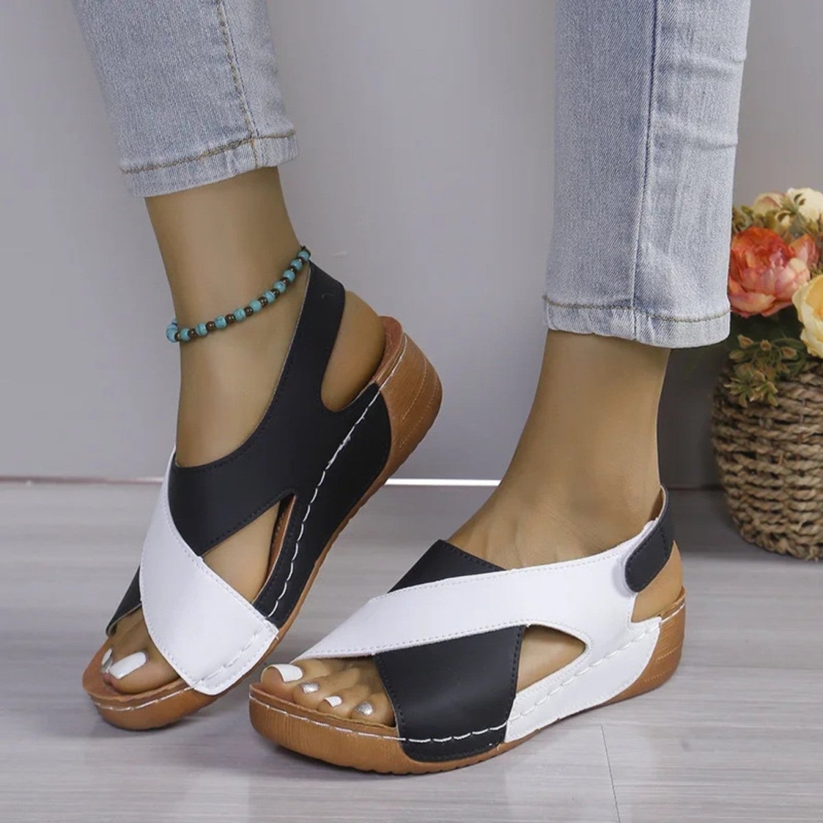 Comfortable Adjustable Wedge Sandals