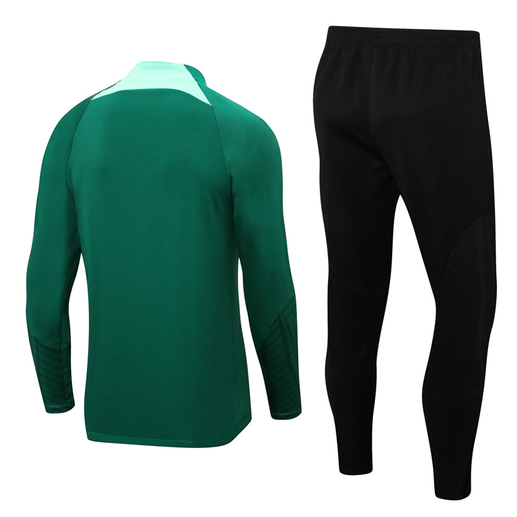 Tuta verde Nigeria 22-23