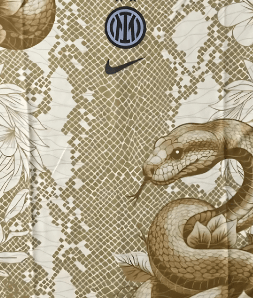 Inter Mailand Goldenes Schlangen Trikot Sonderedition