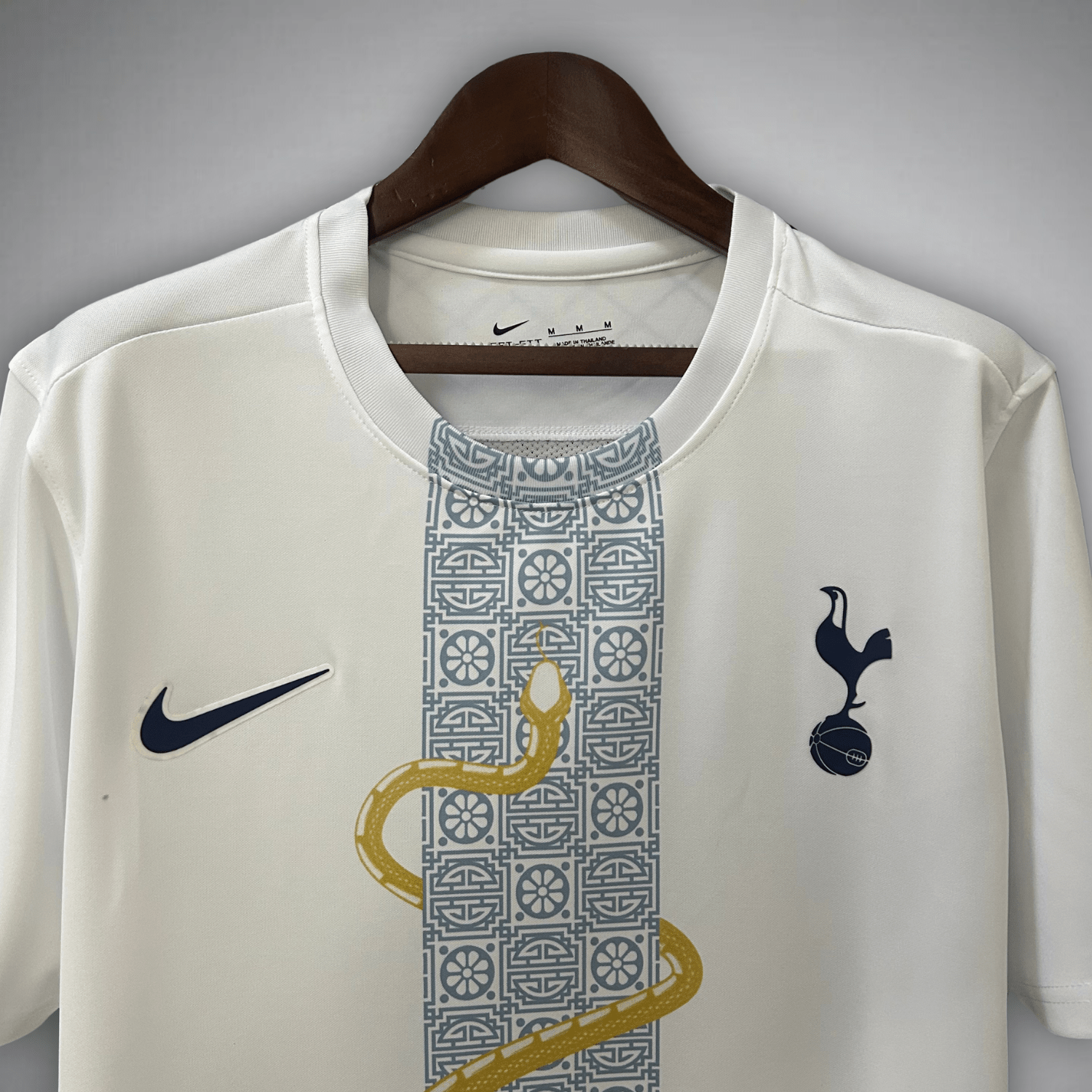 Tottenham Schlange Sonderedition Trikot