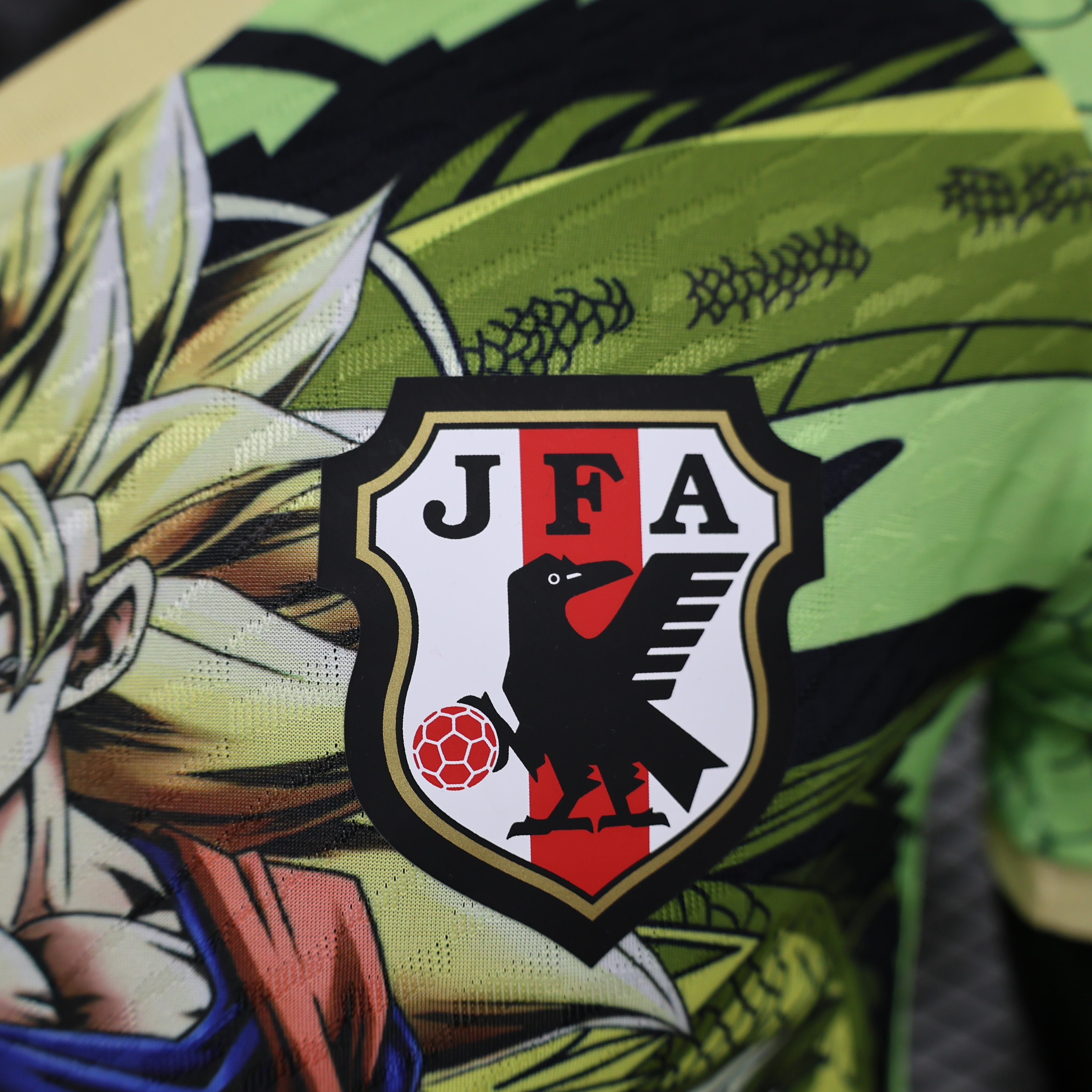 Japan „Grüner Dragon Ball“ Sondertrikot