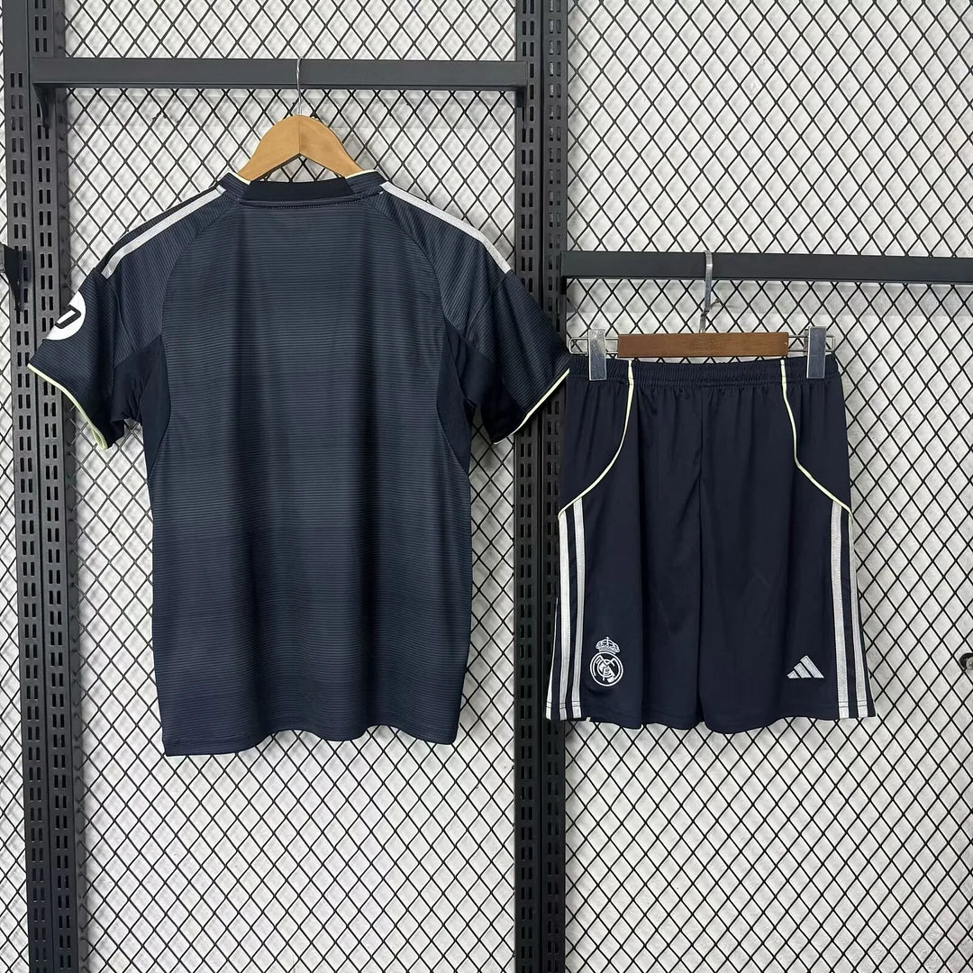 Real Madrid 2025/2026 Kinder Auswärtstrikot