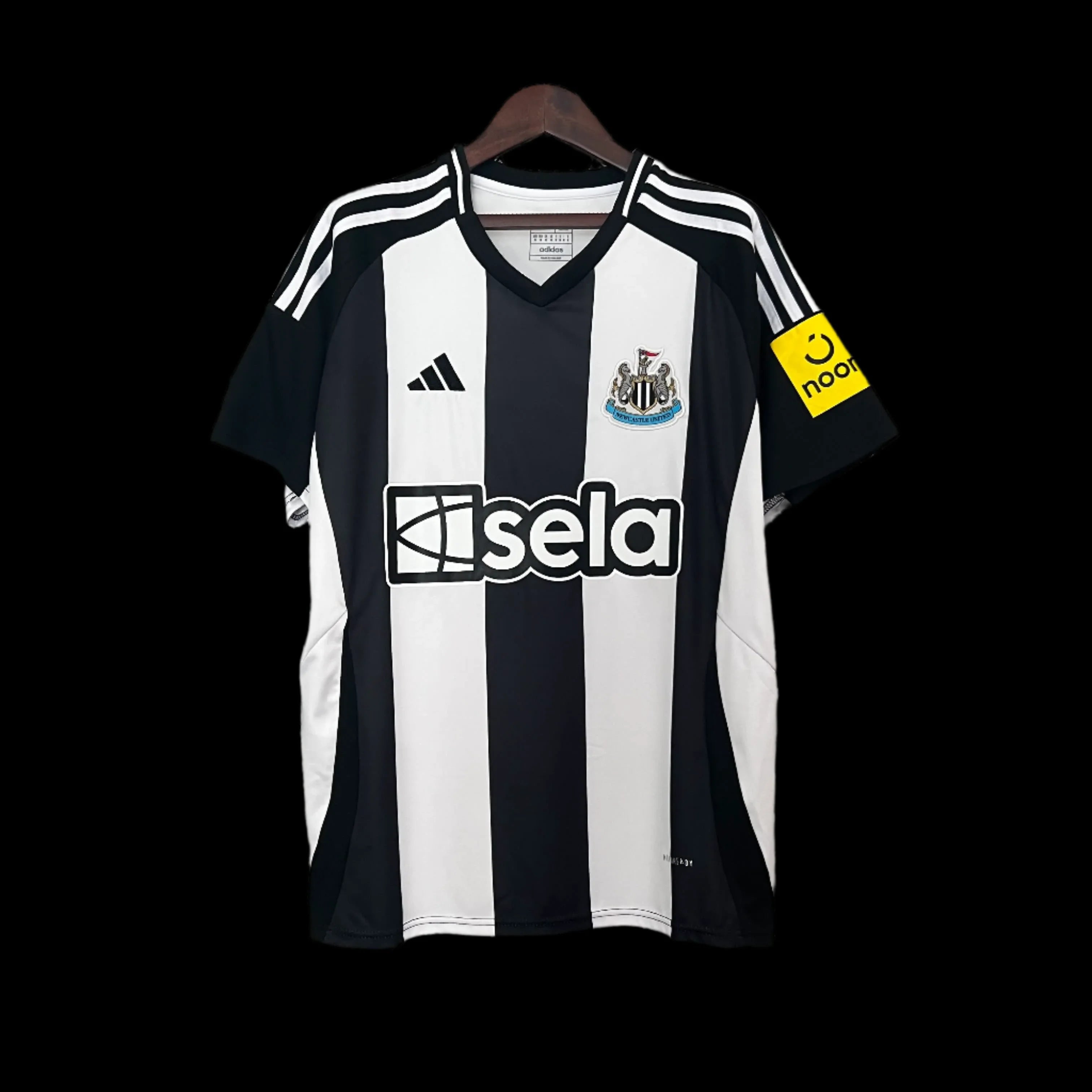 Kit casa Newcastle United 2024/2025