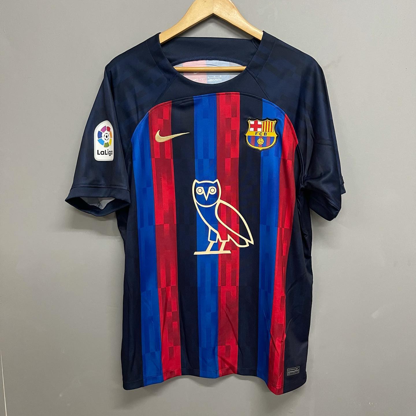 22/23 Barcelona x OVO Maglia Casa