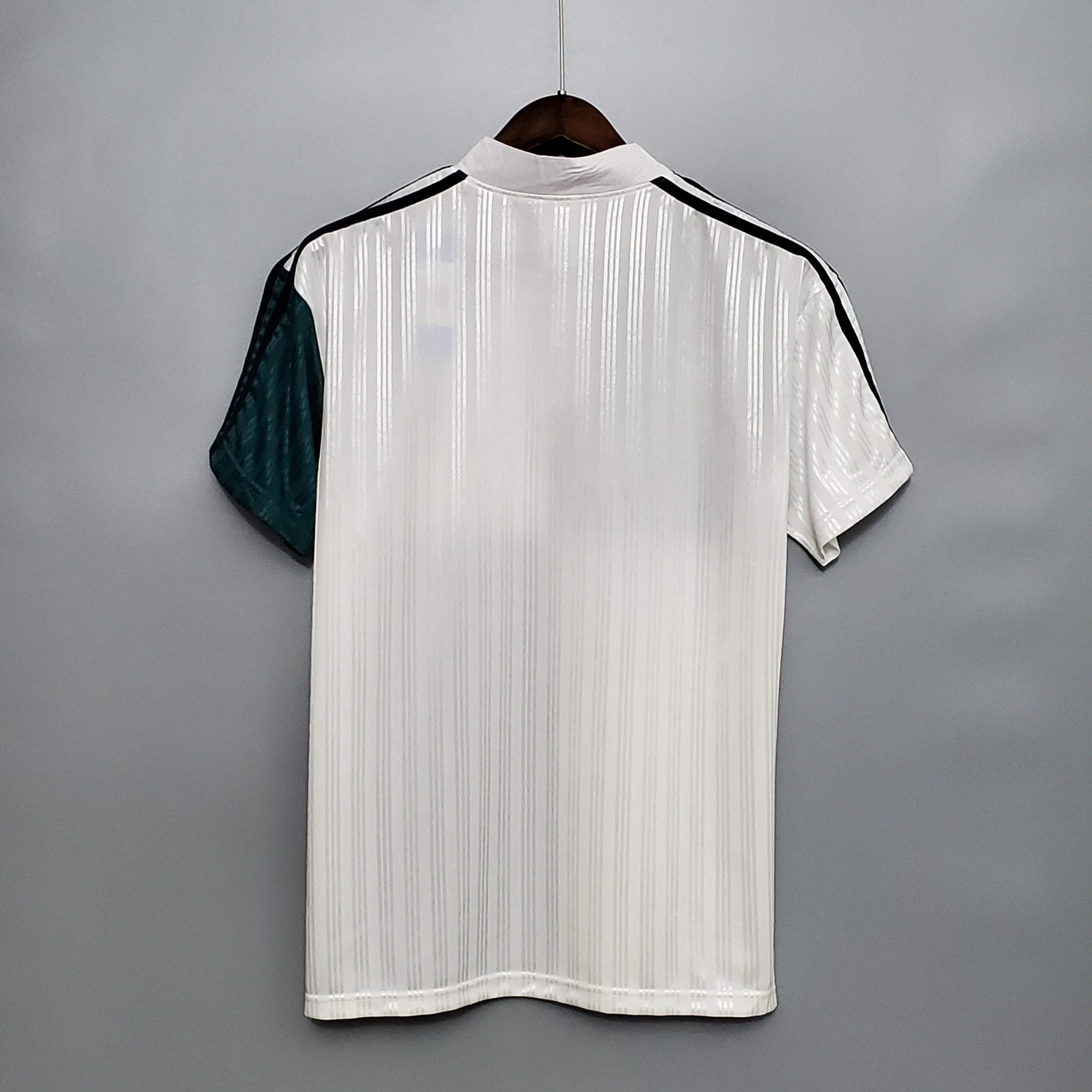 Liverpool Auswärts Retro Trikot 1995-1996