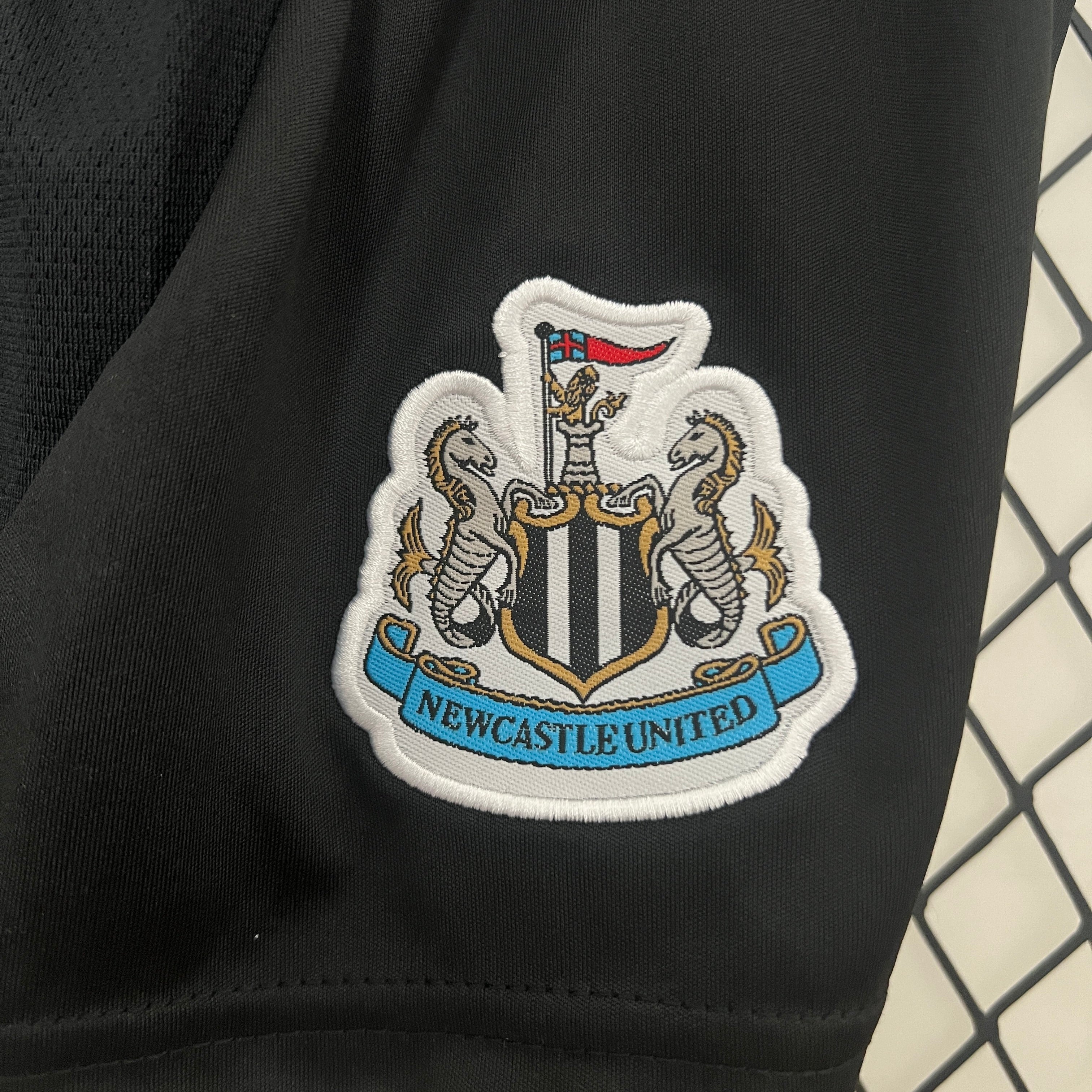 Newcastle 24-25 Kindertrikot