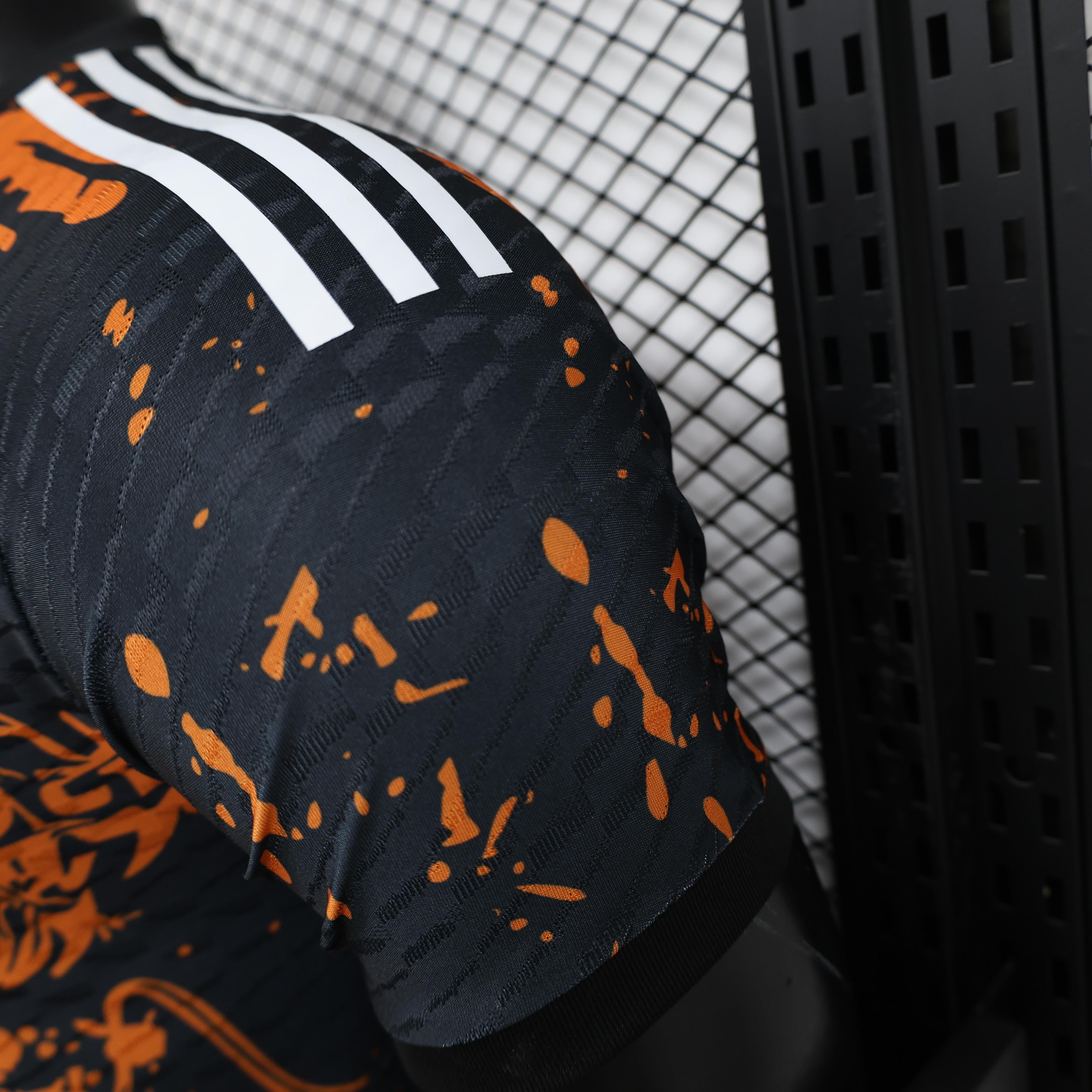 Japan „Inferno-Krieger“ Sondertrikot