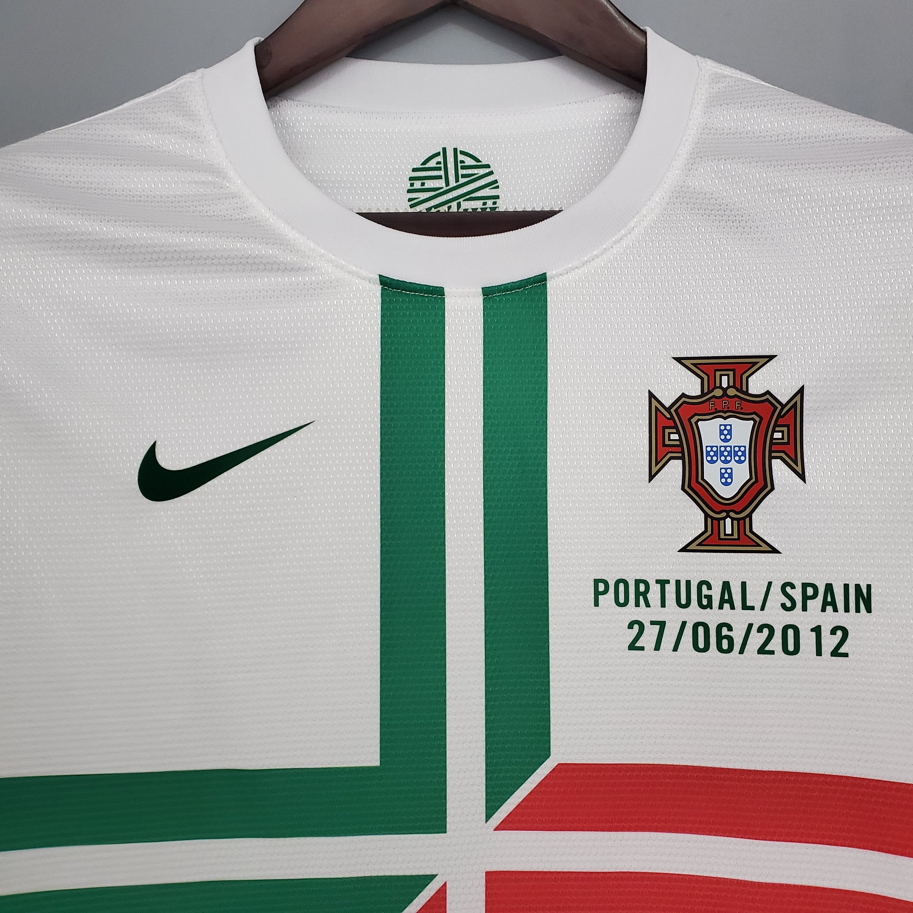 PORTUGAL RETRO AUSWÄRTSTRIKOT 2012