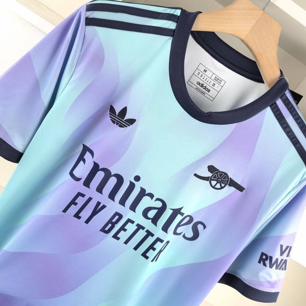 Terzo kit Arsenal 2024/2025