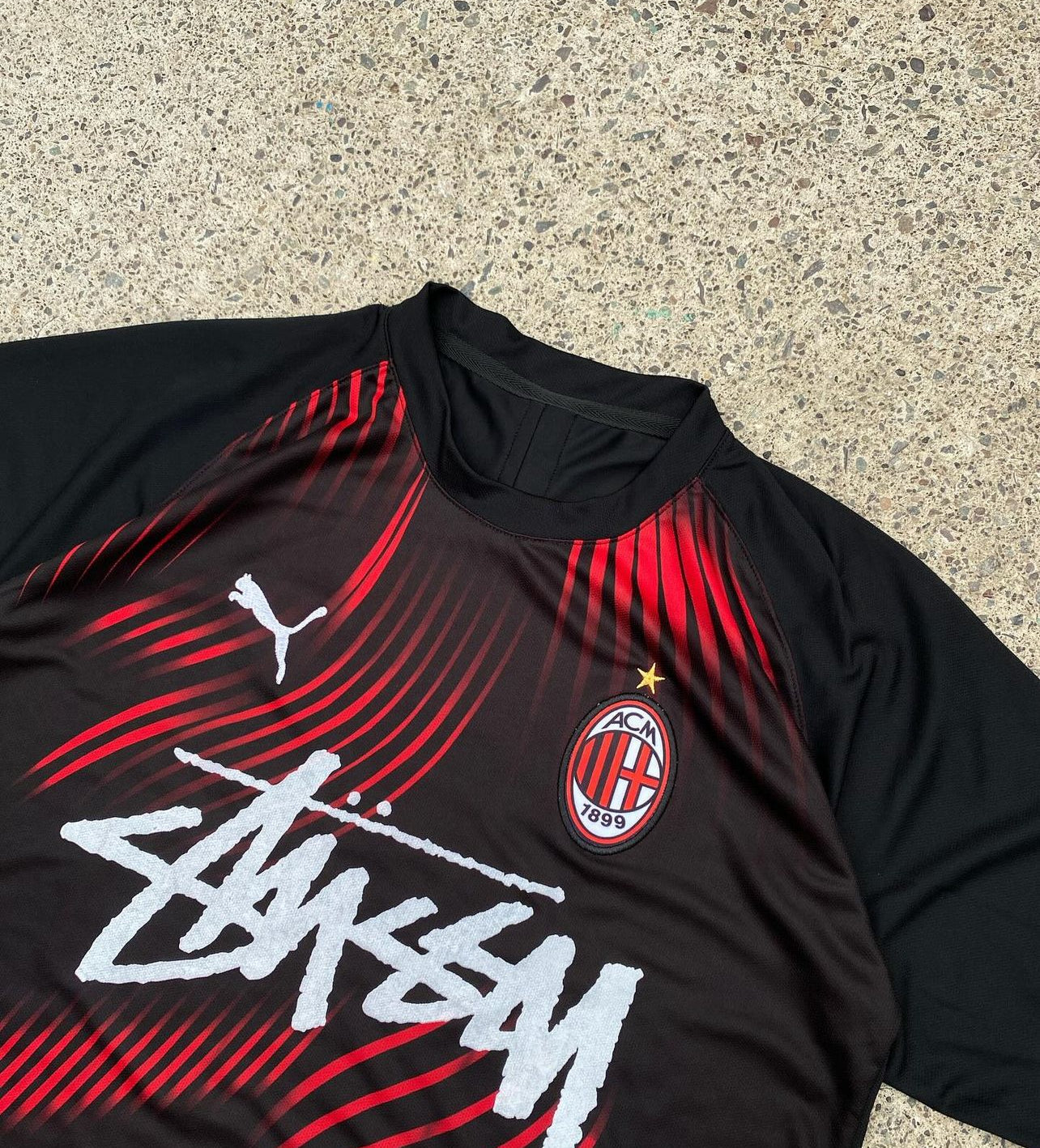 AC MILAN X STUSSY Spezialausgabe