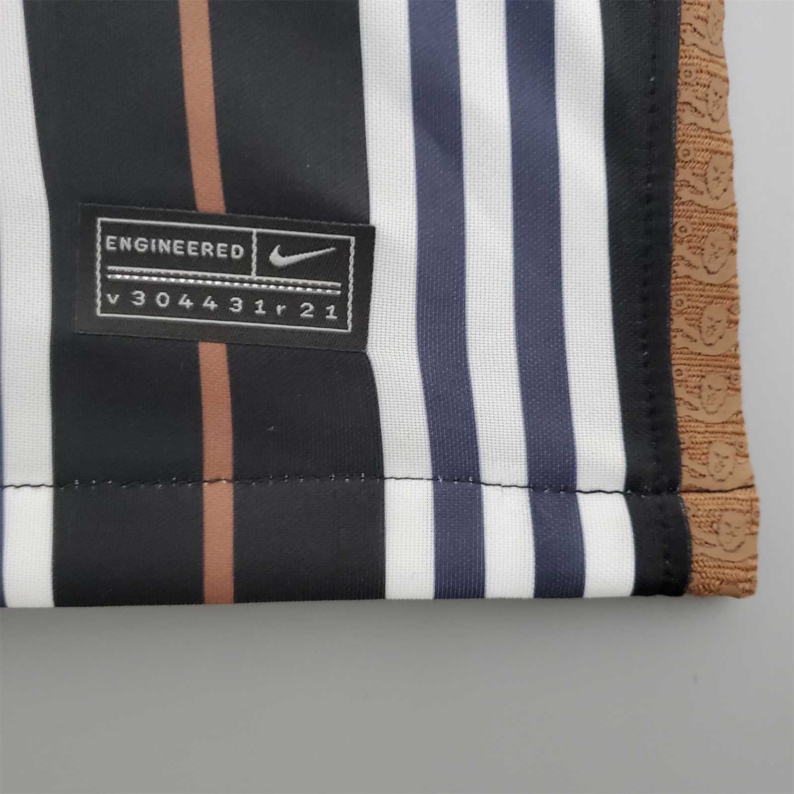 Edizione Speciale Inghilterra X Burberry 2024