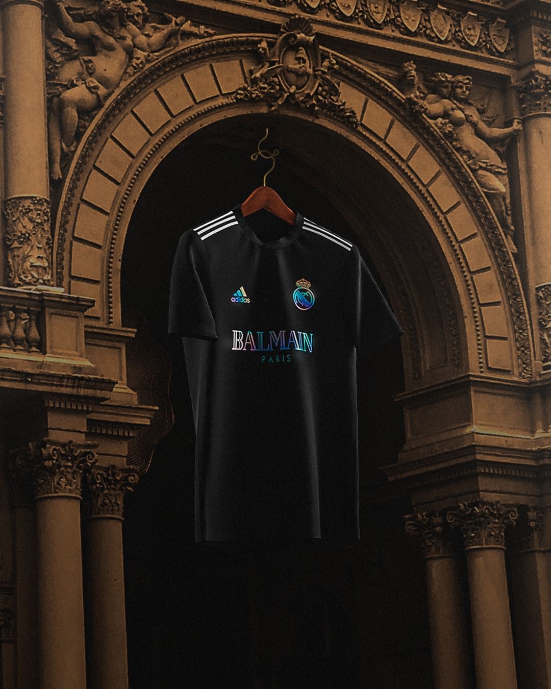 REAL MADRID x BALMAIN Schwarzes Shirt