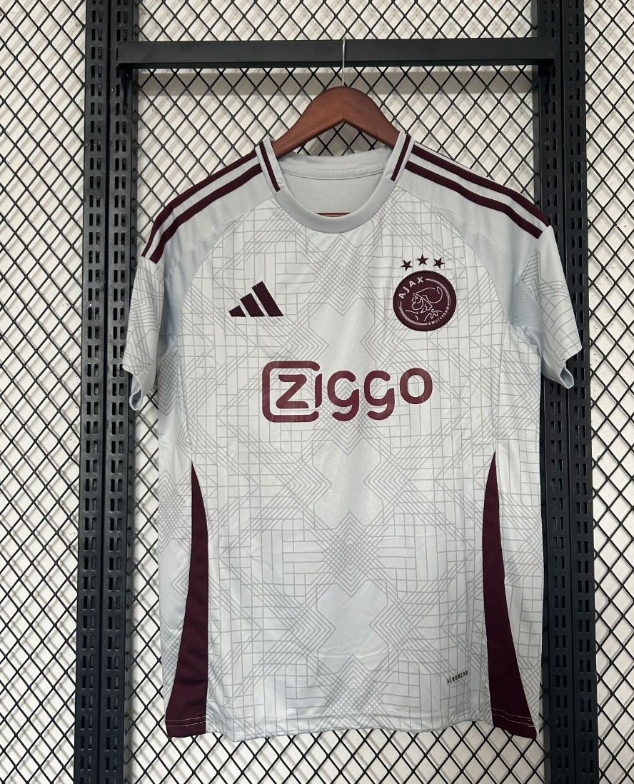 Terzo kit Ajax 2024/2025