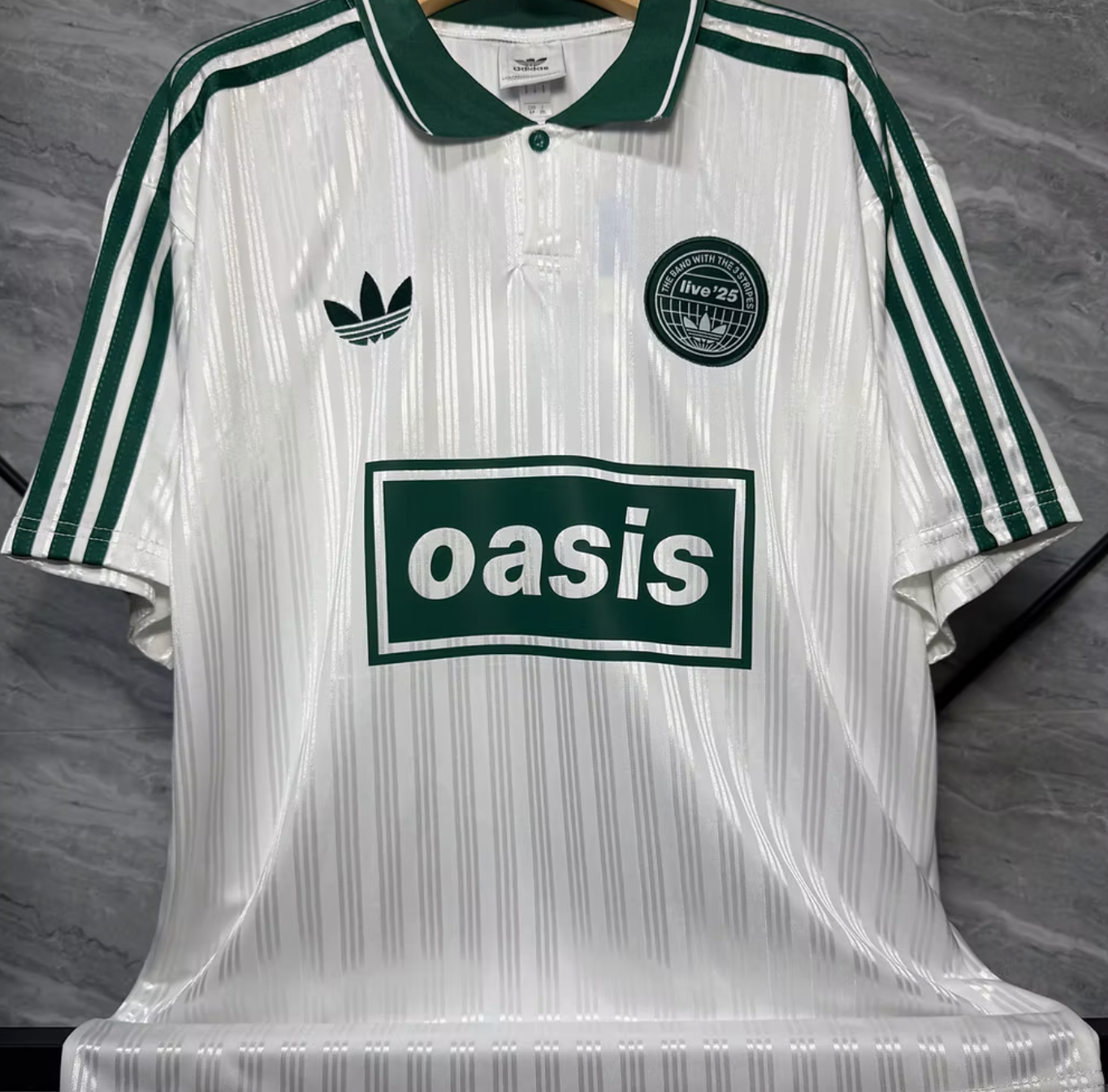 Oasis x Adidas Trikot Grün und Weiß  