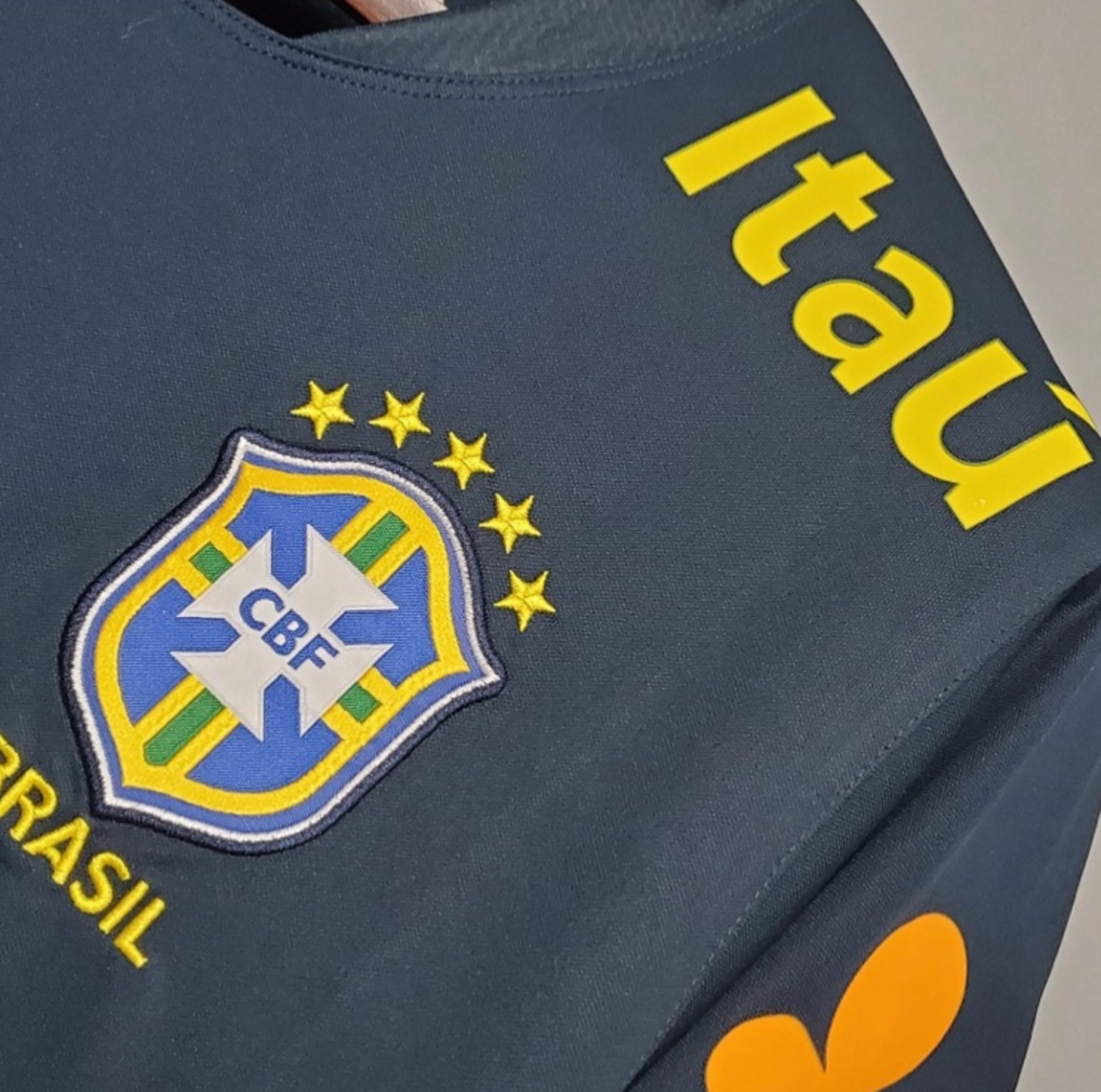 Maglia Brasile Grigio Scuro Guaraná