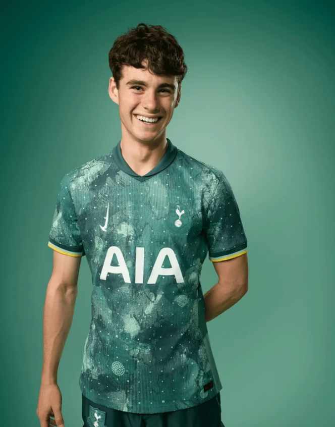 Terza Divisa Tottenham 2024/2025