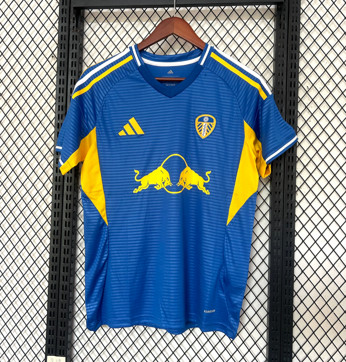 Leeds United 2025/2026 Auswärtstrikot