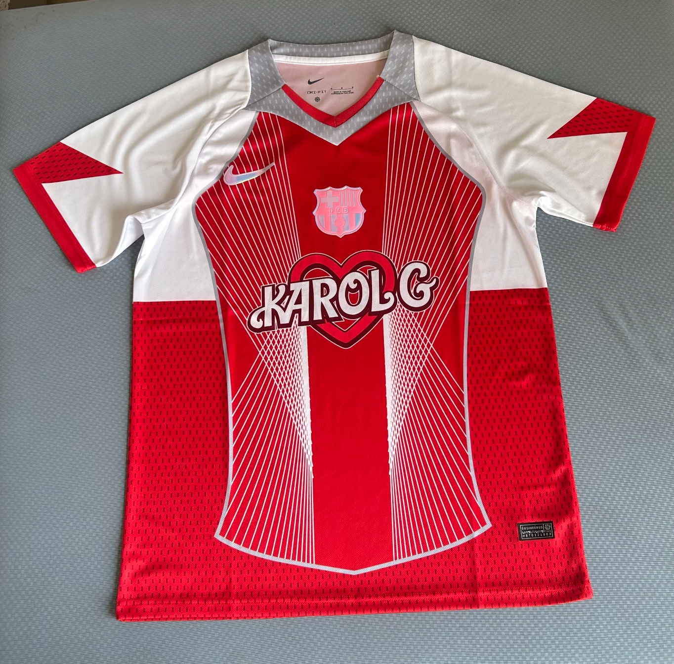 FC Barcelona Karol G Trikot Rot Sonderedition