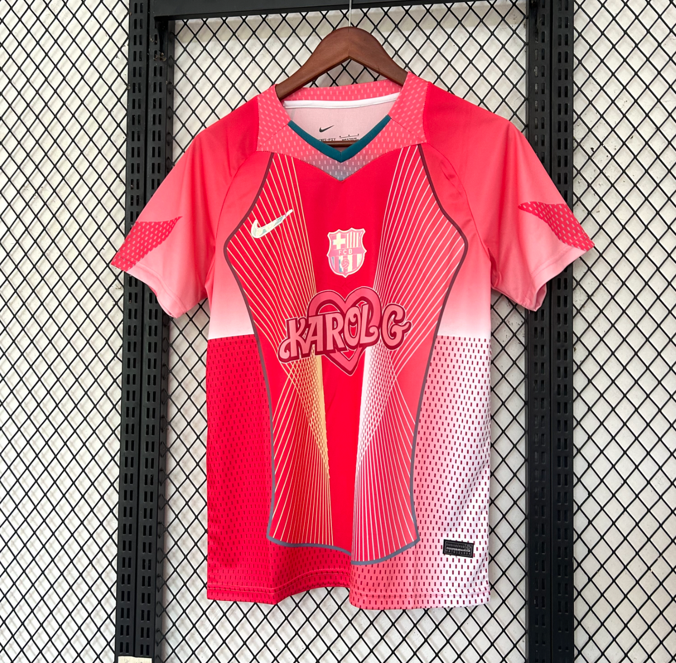 FC Barcelona Karol G Trikot Pink Sonderedition