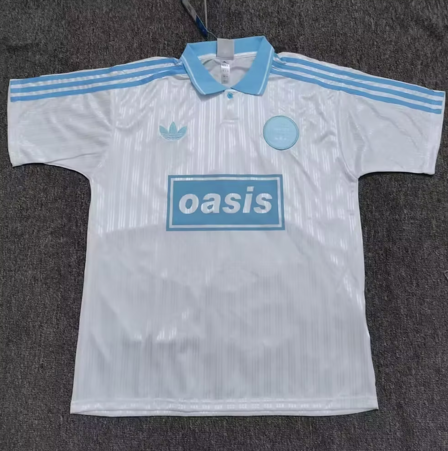 Oasis x Adidas Trikot Weiß und Hellblau