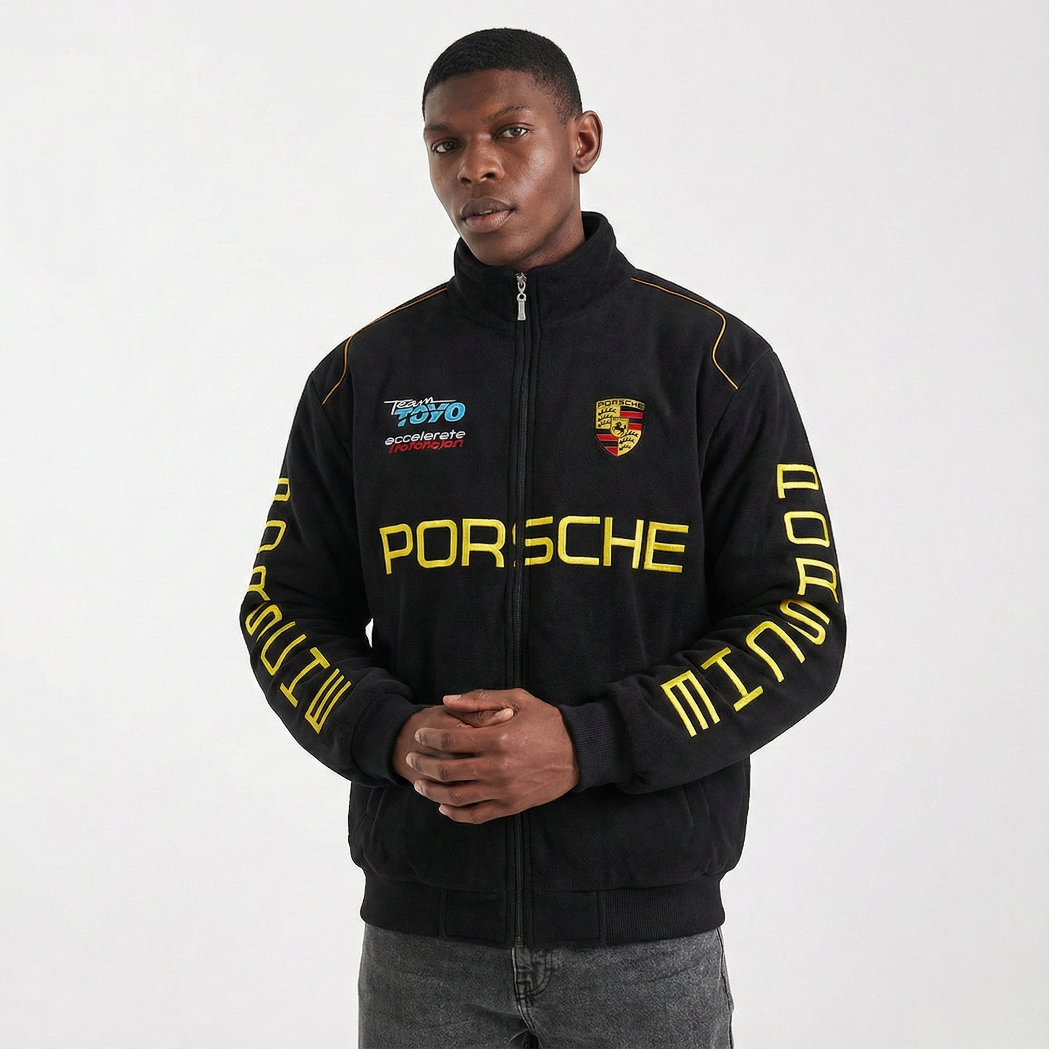 Giacca Team Corse Porsche – Giacca Motorsport Nera con Zip e Loghi Ricamati Gialli