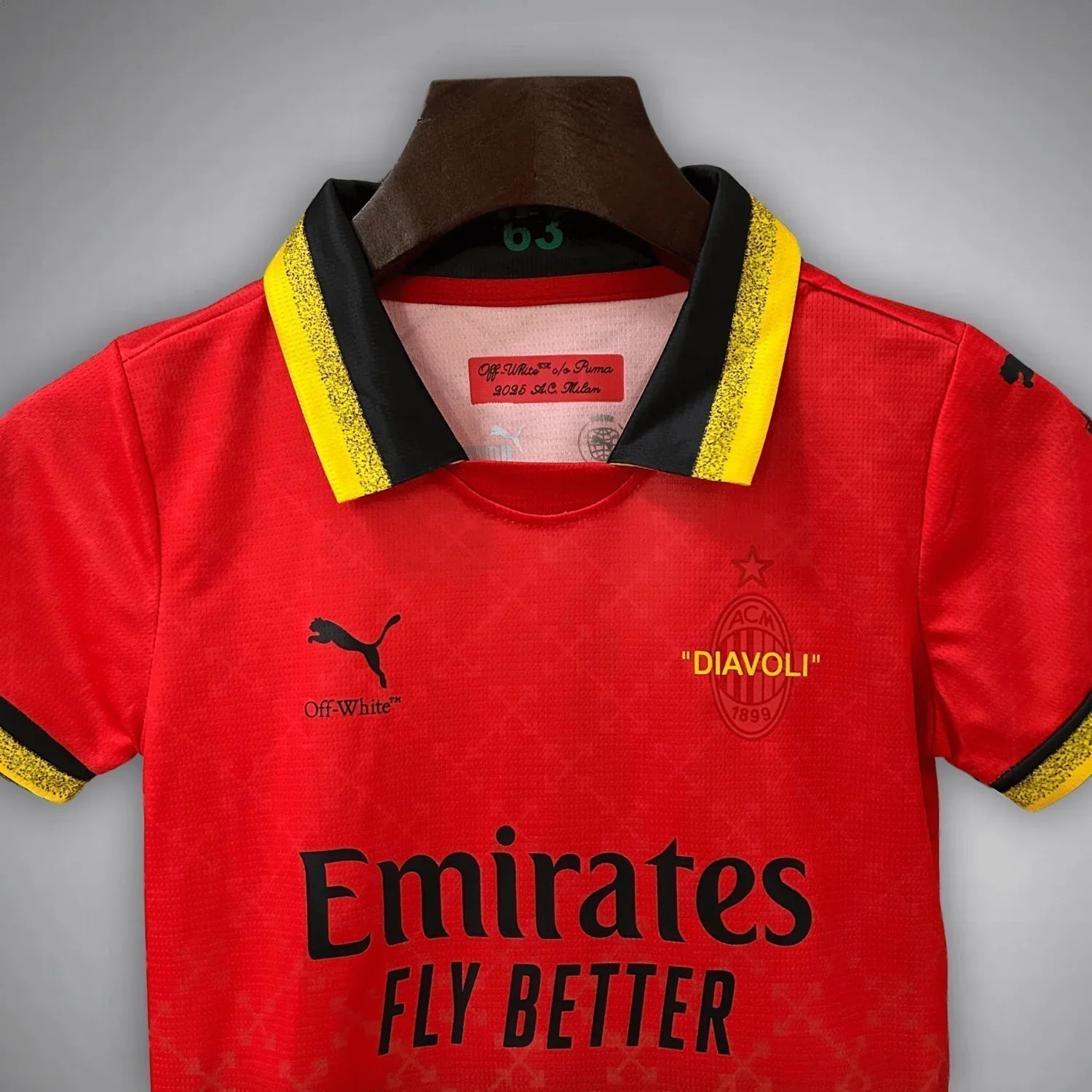 AC Mailand Off-White Rotes Kindertrikot 2025/2026