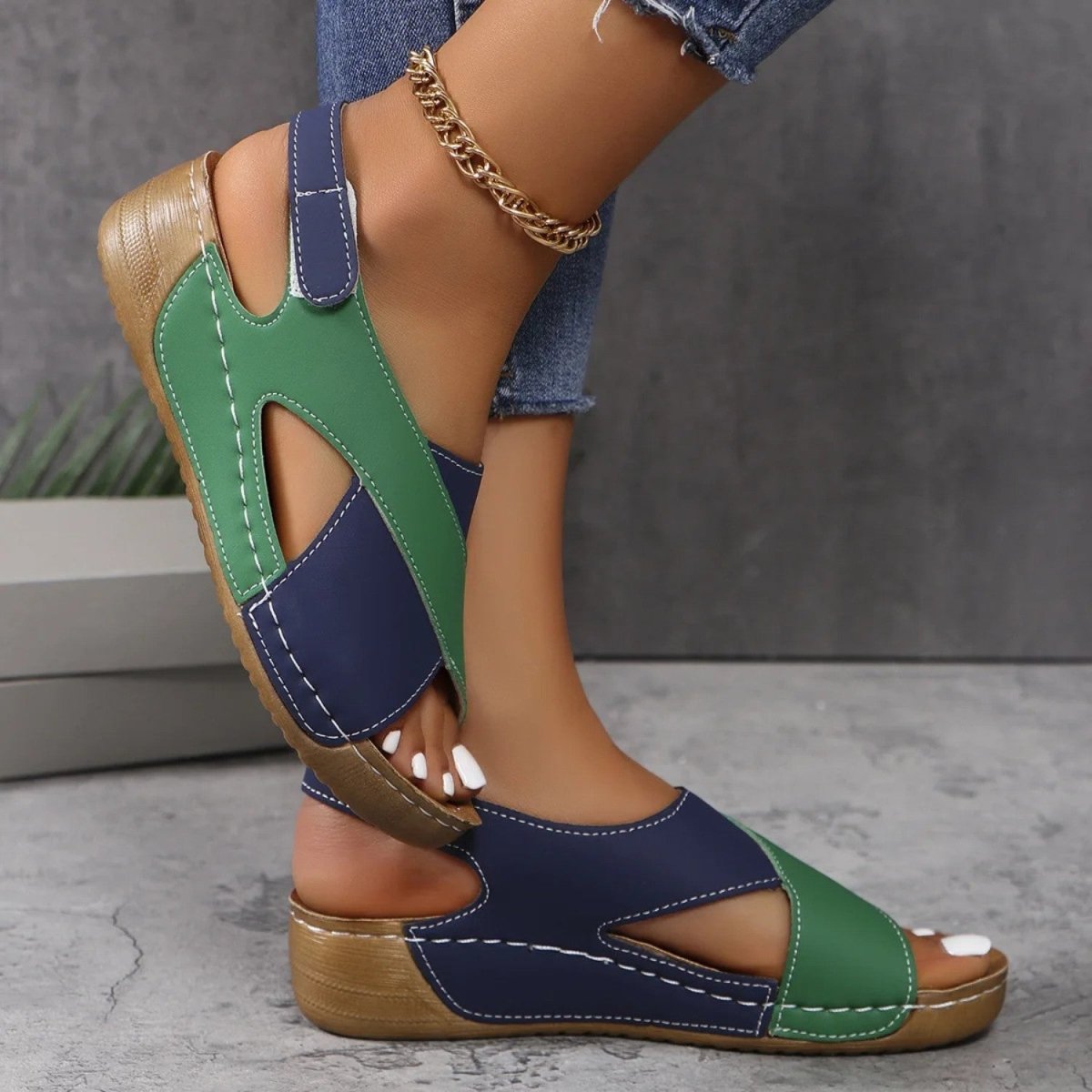 Comfortable Adjustable Wedge Sandals